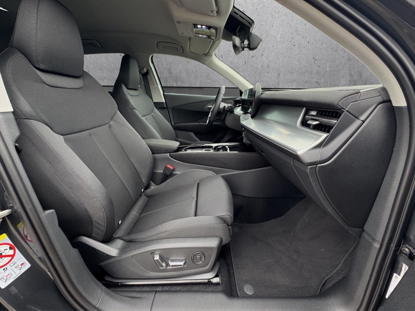 Bild über Audi Q3 SUV TFSI quattro 150 kW S tronic - für weitere Informationen kontaktieren Sie den Audi Partner