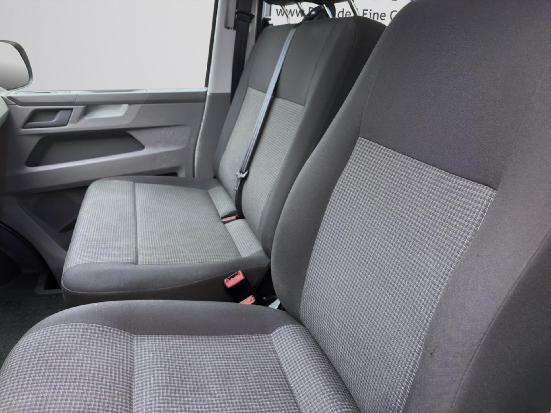 Volkswagen T6.1 Transporter Kombi kurzer Radstand