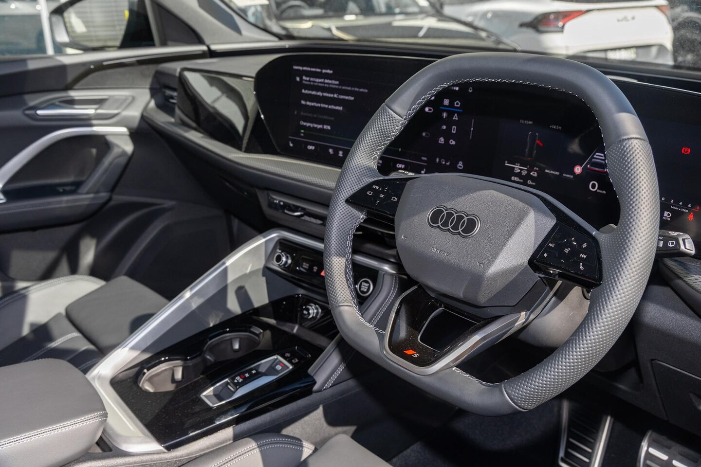 Image about Audi Q5 SUV e-hybrid quattro S tronic