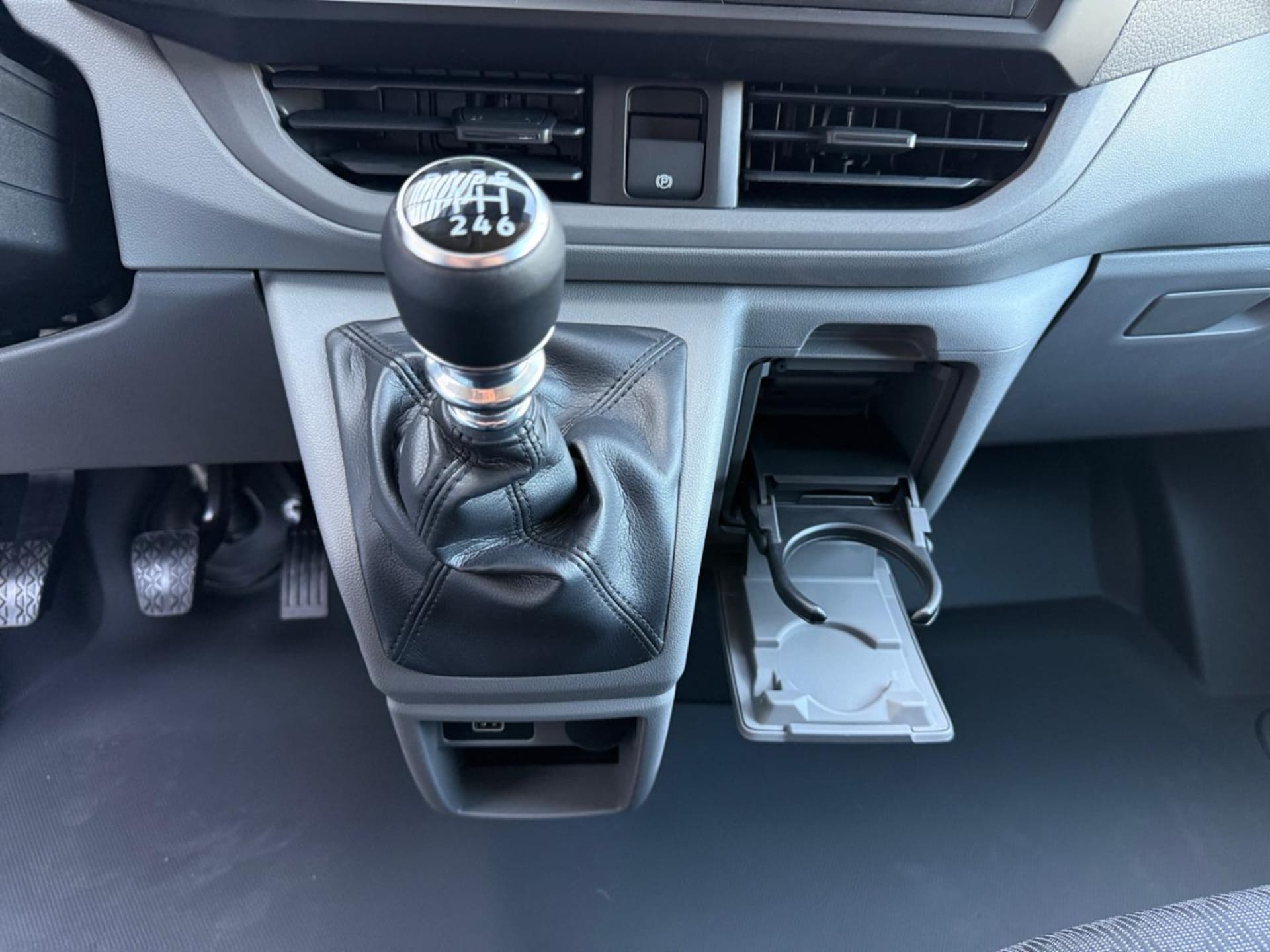 Volkswagen Transporter Kasten kurzer Radstand