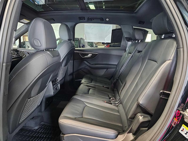 2026 Audi Q7 Premium - Photo 18