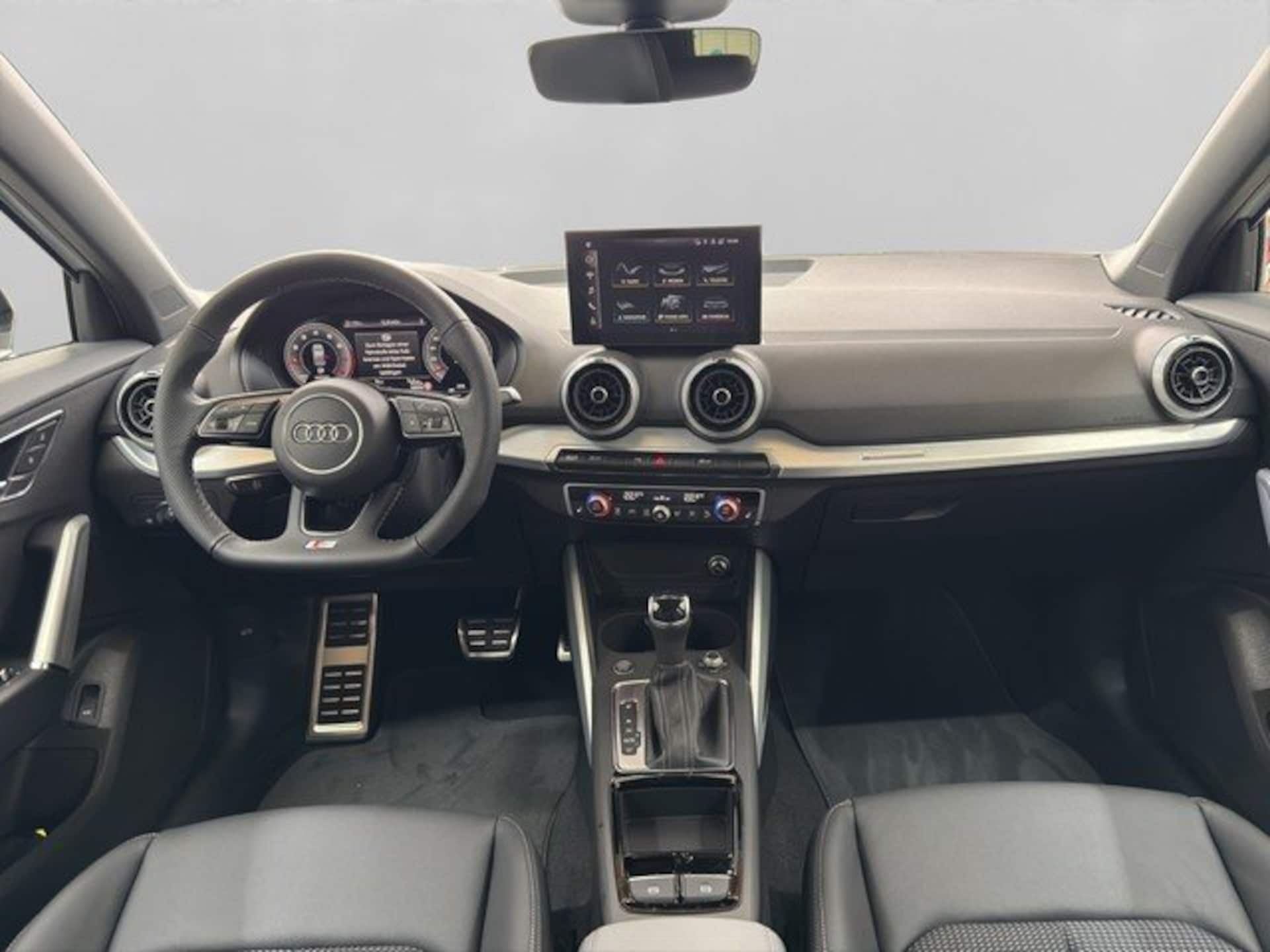Audi Q2 S line