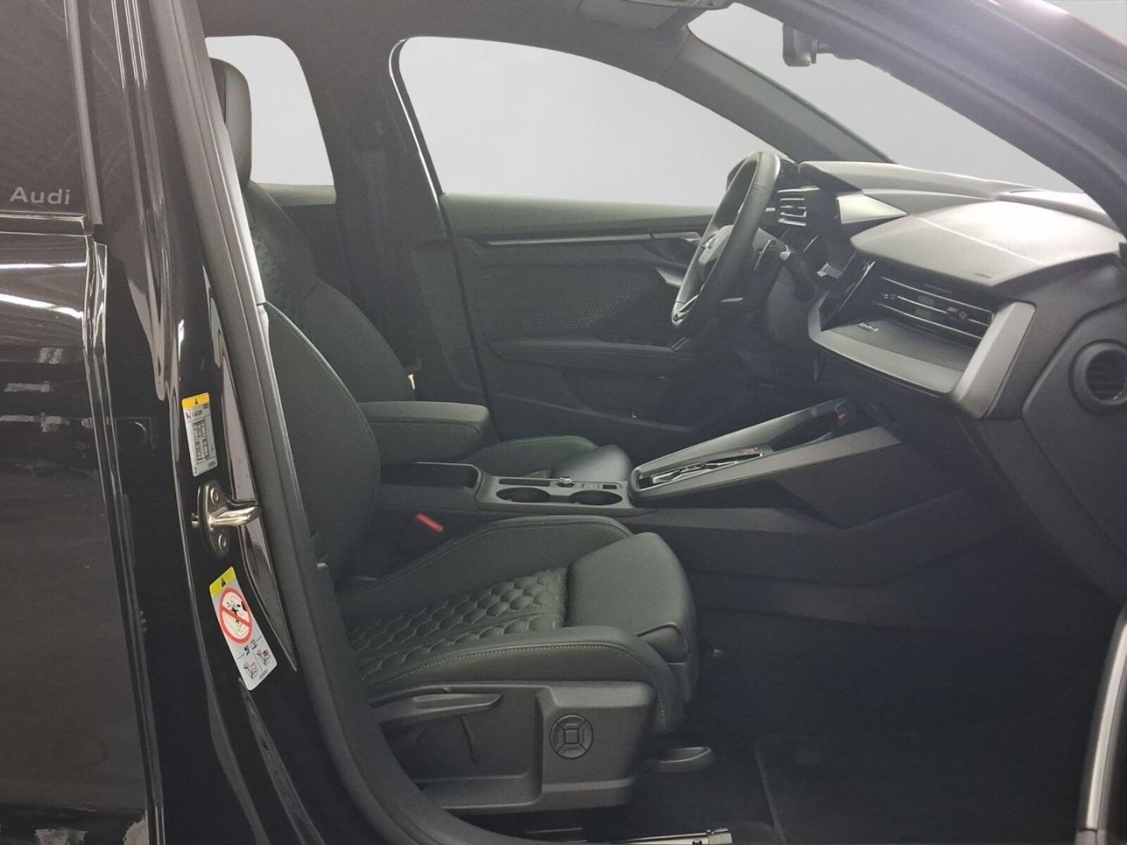 Audi RS 3 Limousine – Bild 4