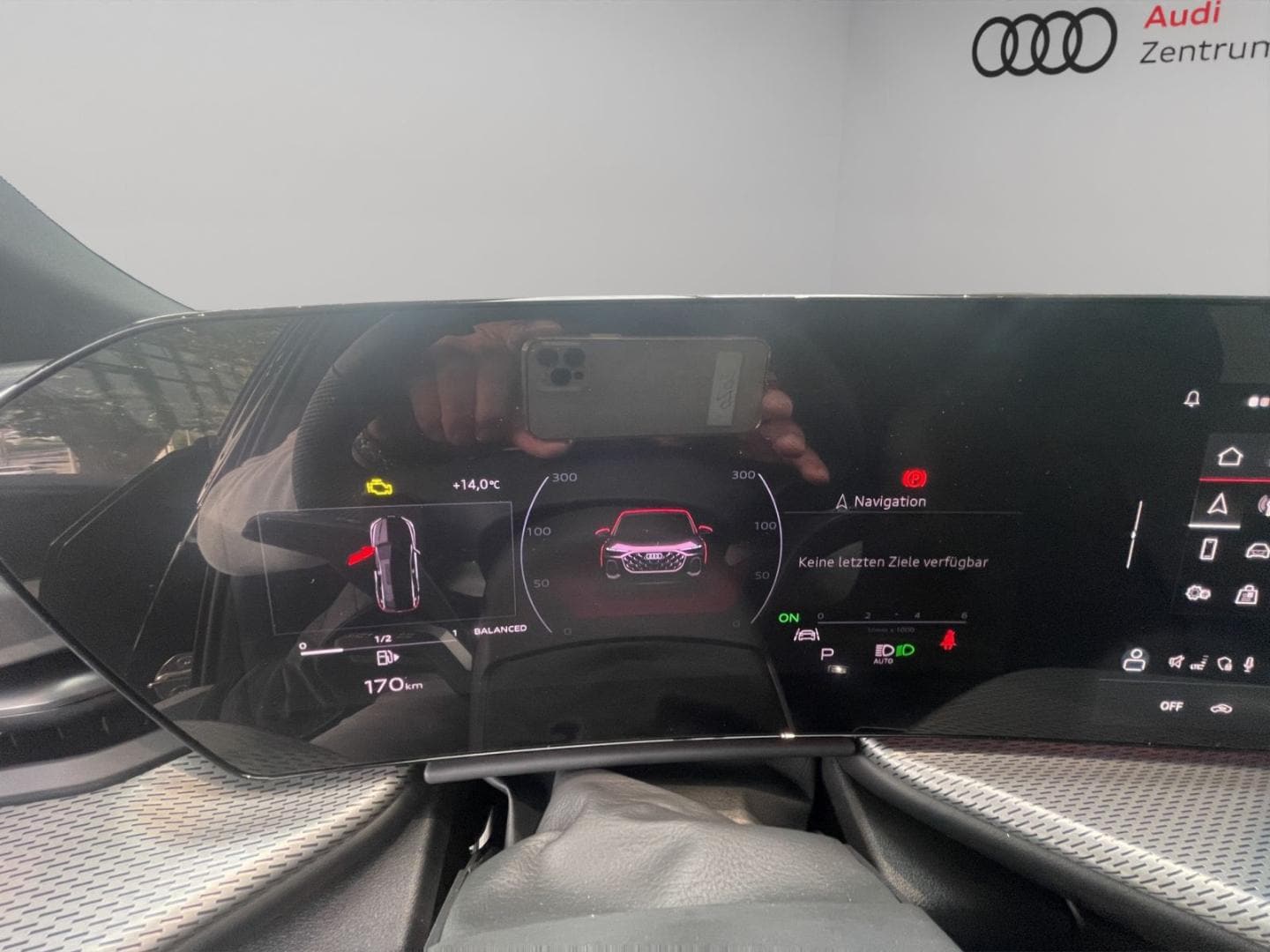 Bild über Audi Q5 Sportback TDI quattro 150 kW S tronic - für weitere Informationen kontaktieren Sie den Audi Partner