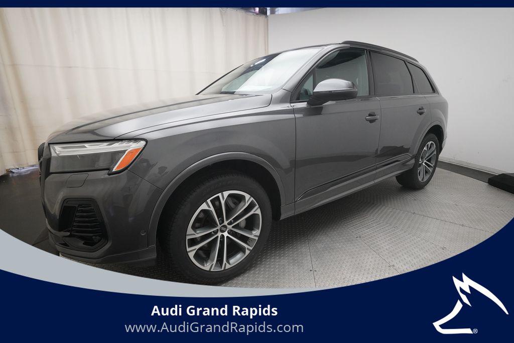 2026 Audi Q7 45 Premium quattro Tiptronic's photo