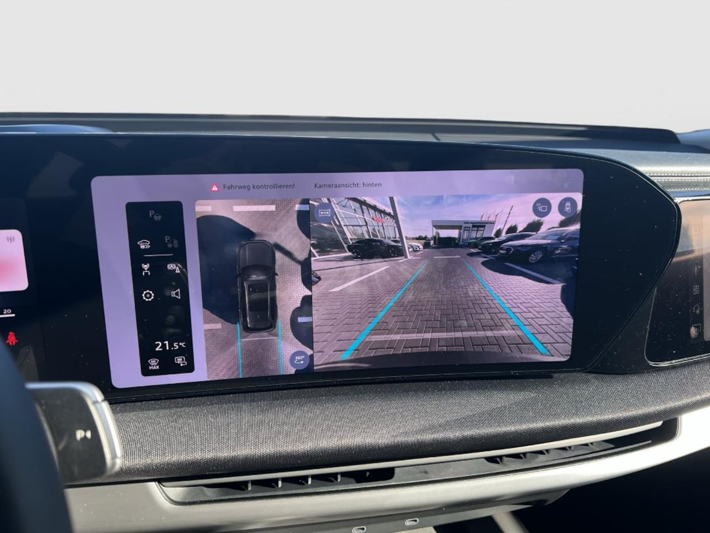 Bild über Audi Q7 SUV TDI quattro 220 kW tiptronic - für weitere Informationen kontaktieren Sie den Audi Partner