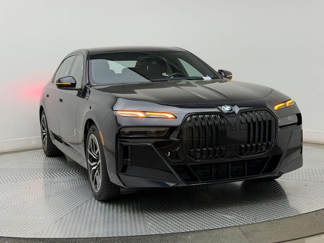 2023 BMW 760