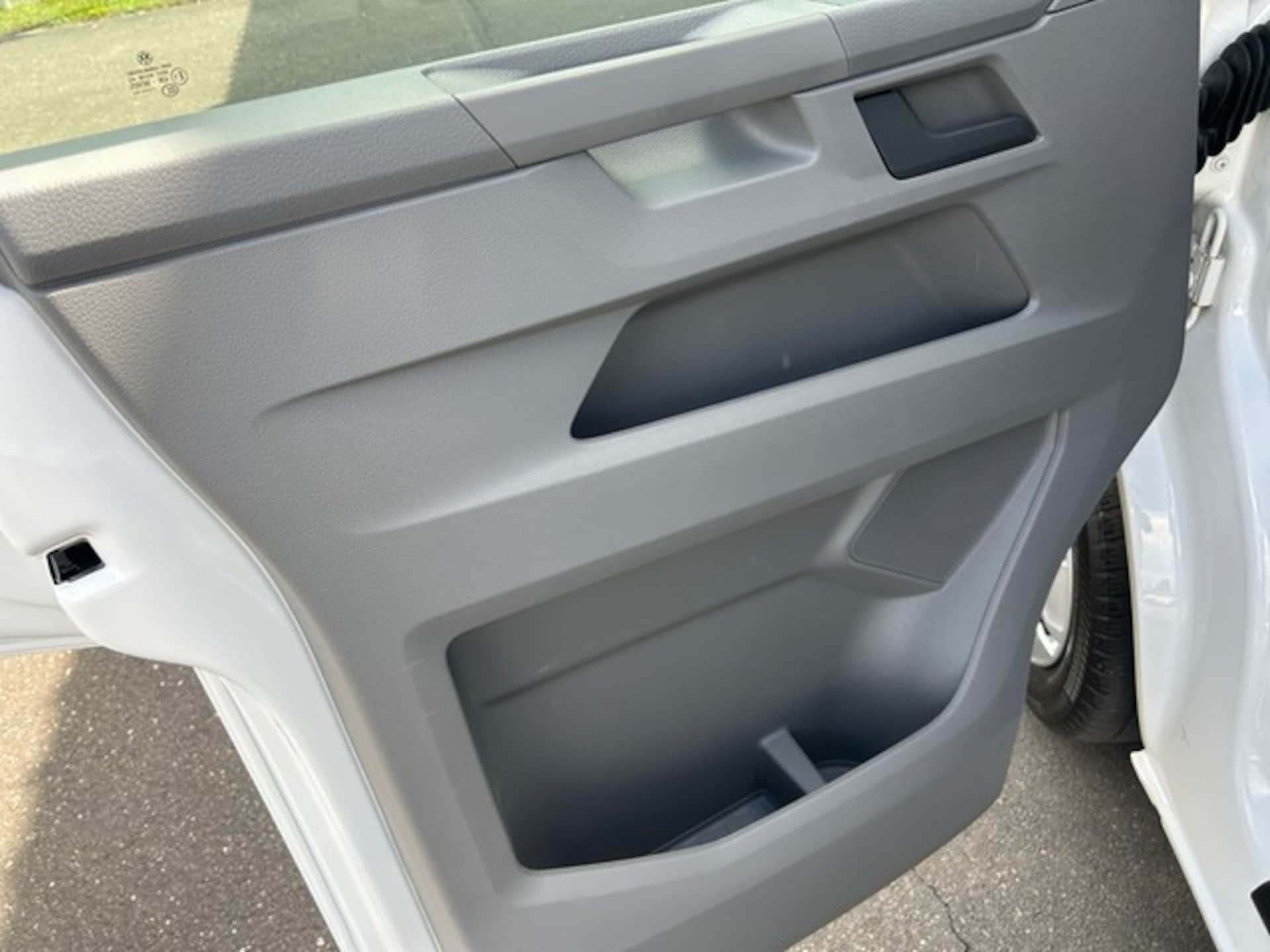 Volkswagen T6.1 Transporter Kasten kurzer Radstand