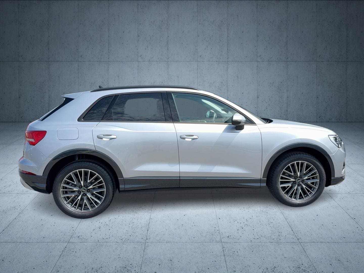 Bild über Audi Q3 TFSI quattro 180 kW S tronic - für weitere Informationen kontaktieren Sie den Audi Partner