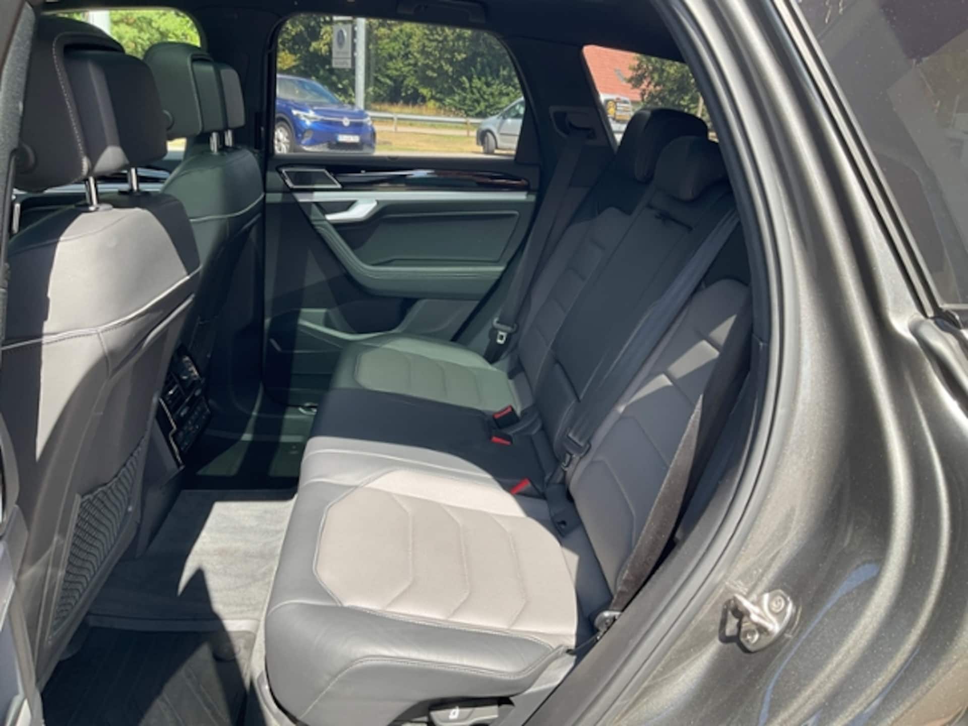 Volkswagen Touareg Basis-Modell