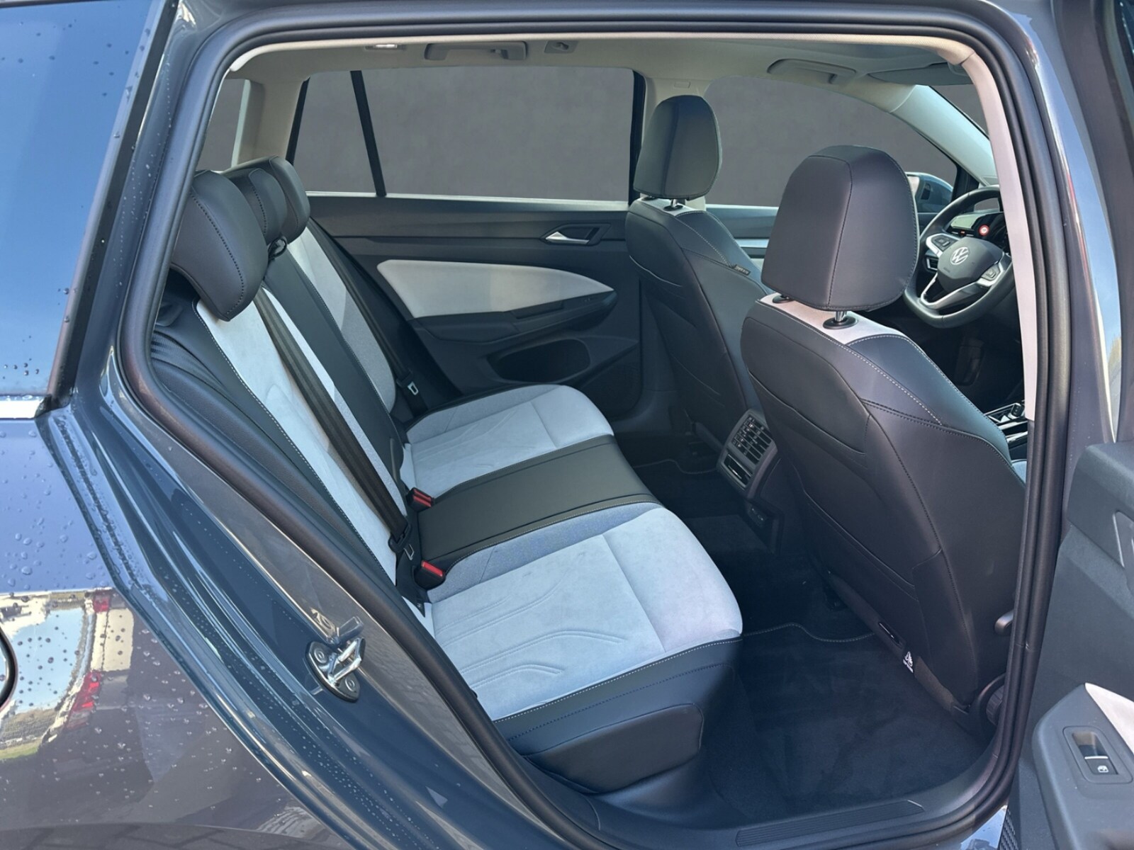 Volkswagen Golf Variant – Bild 10