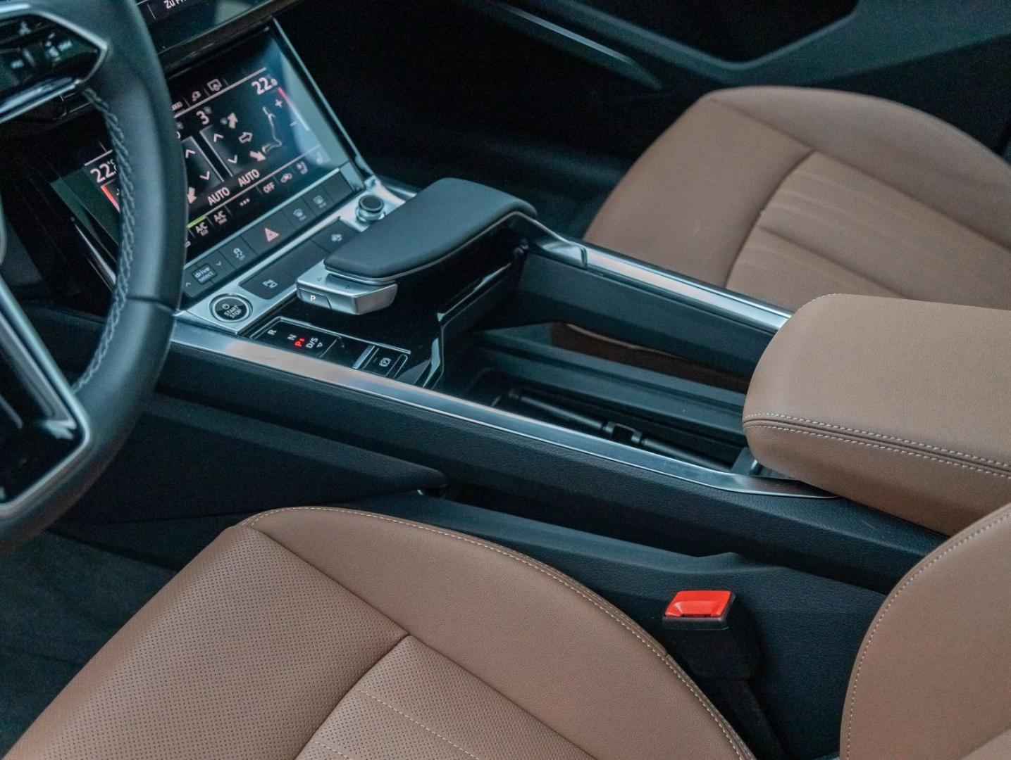 Image about Audi Q8 e-tron S line 50 e-tron quattro