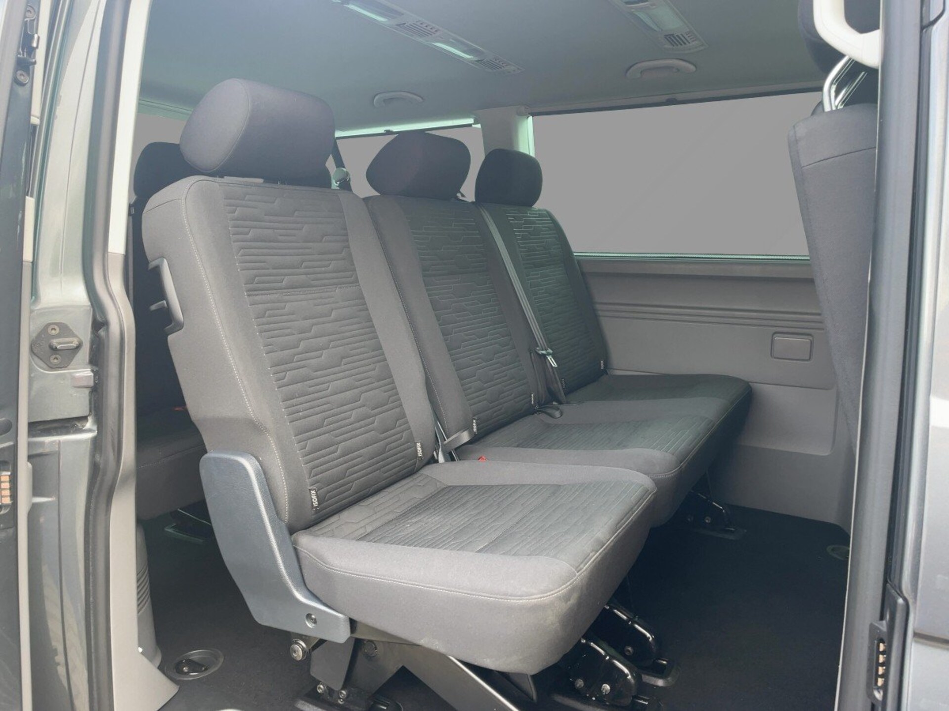 Volkswagen T6.1 Caravelle kurzer Radstand Comfortline