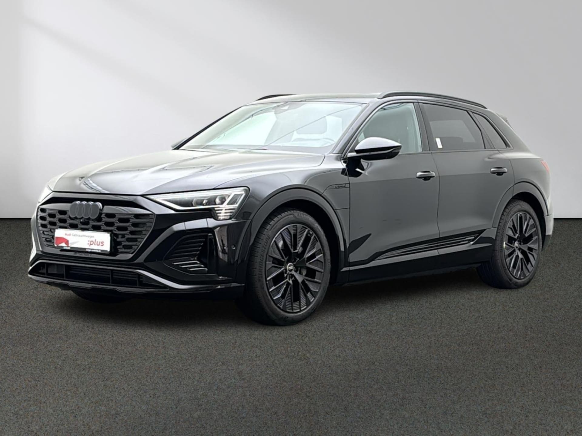 Audi Q8 e-tron S line