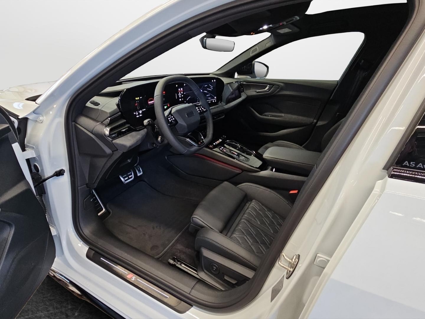 Bild über Audi A5 Avant e-hybrid e-hybrid quattro 270 kW S tronic - für weitere Informationen kontaktieren Sie den Audi Partner