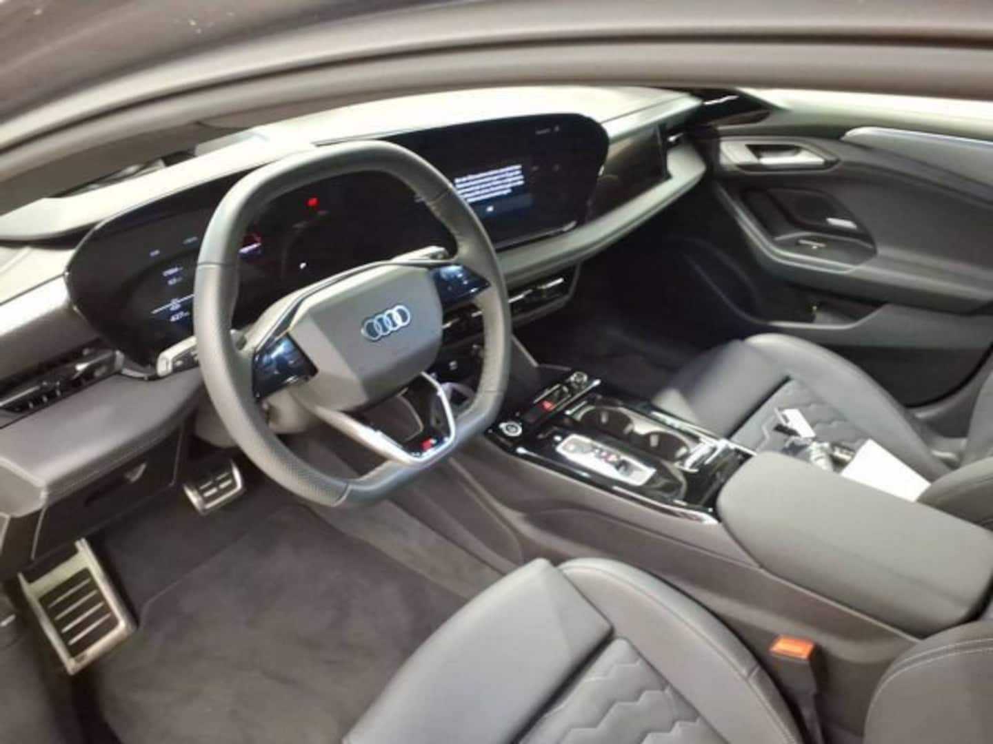 Bild über Audi A6 Avant e-tron e-tron - für weitere Informationen kontaktieren Sie den Audi Partner