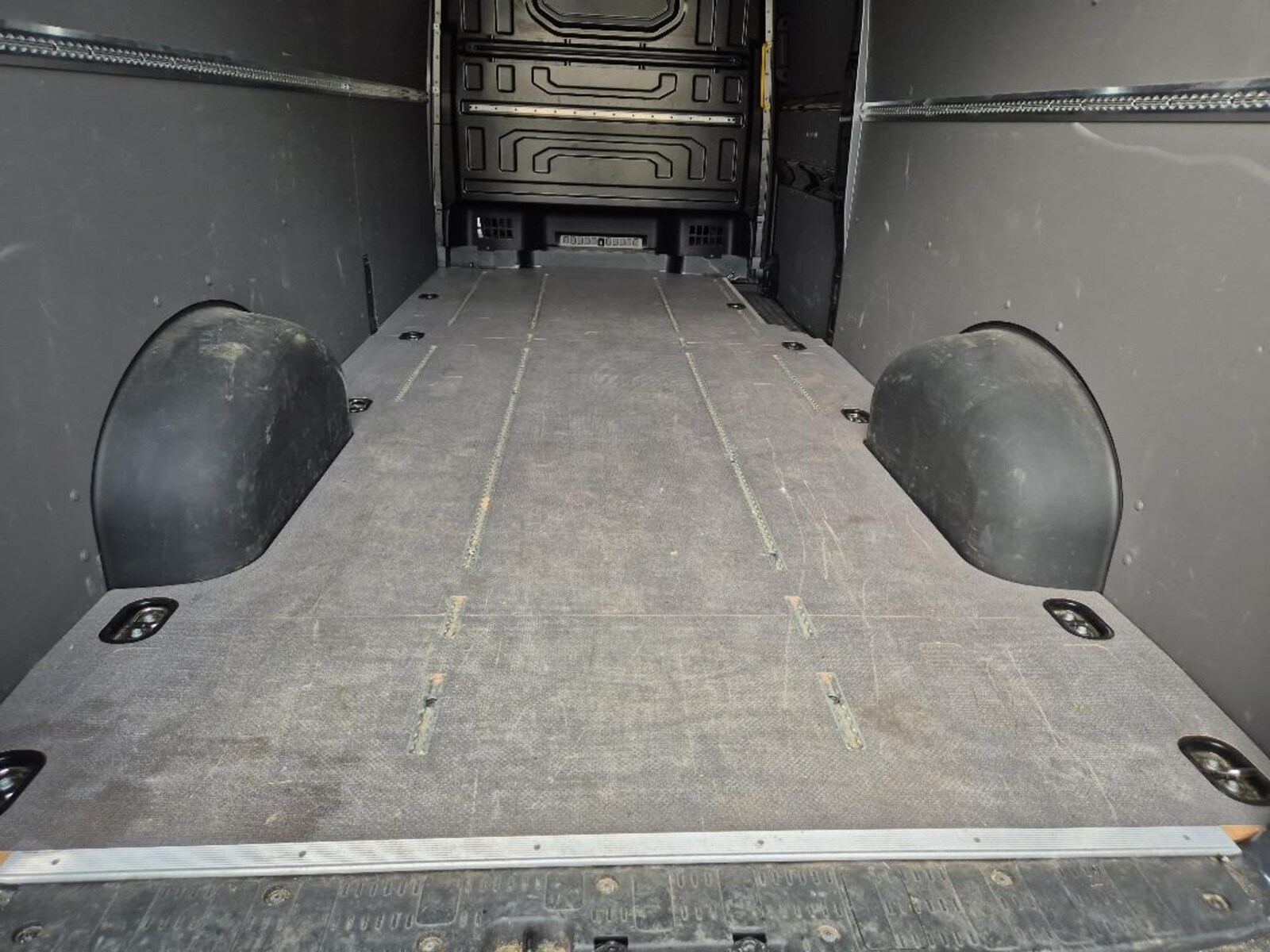 Volkswagen Crafter Kasten langer Radstand – Bild 18