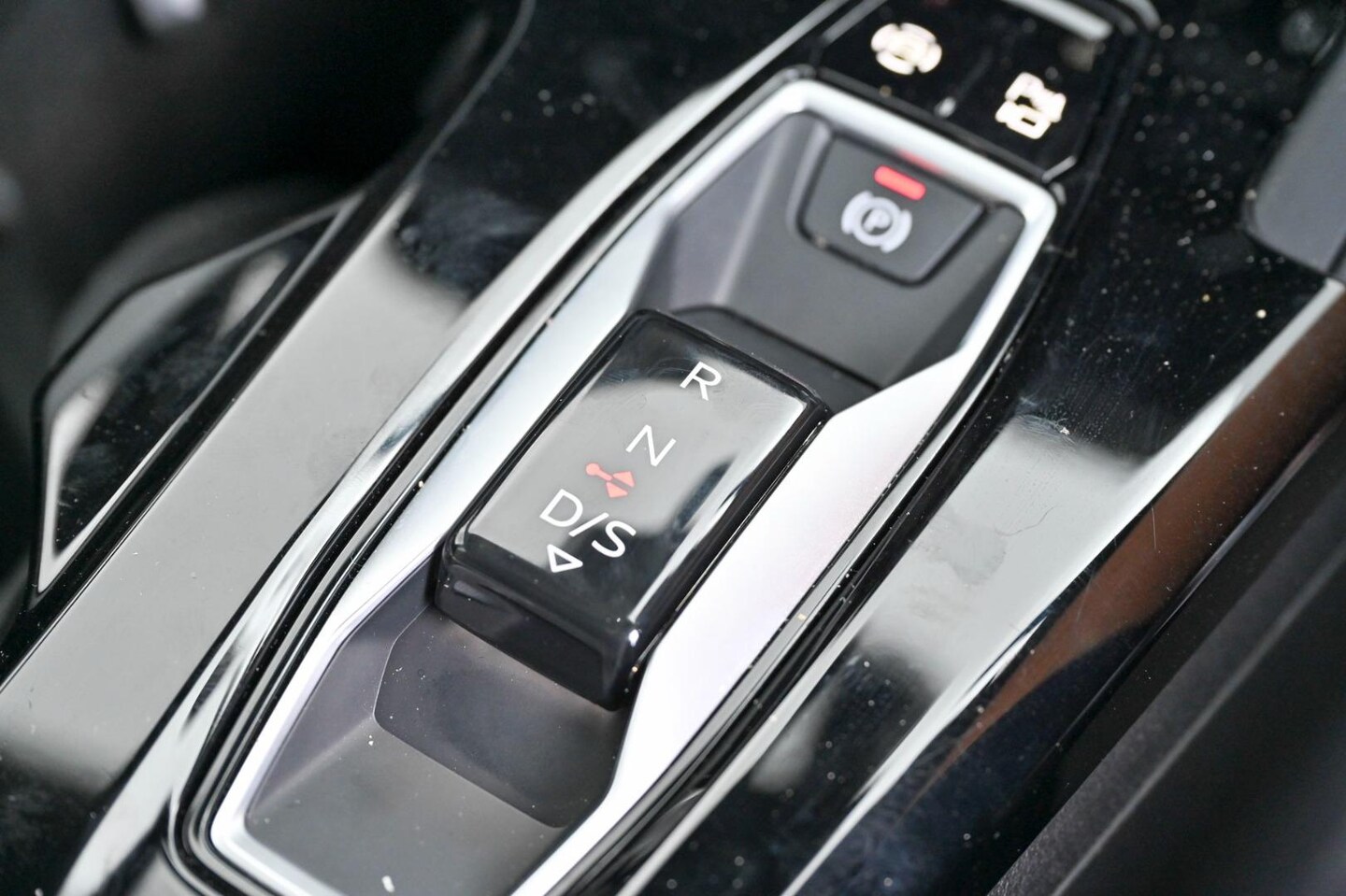 Image about Audi Q5 SUV e-hybrid quattro S tronic