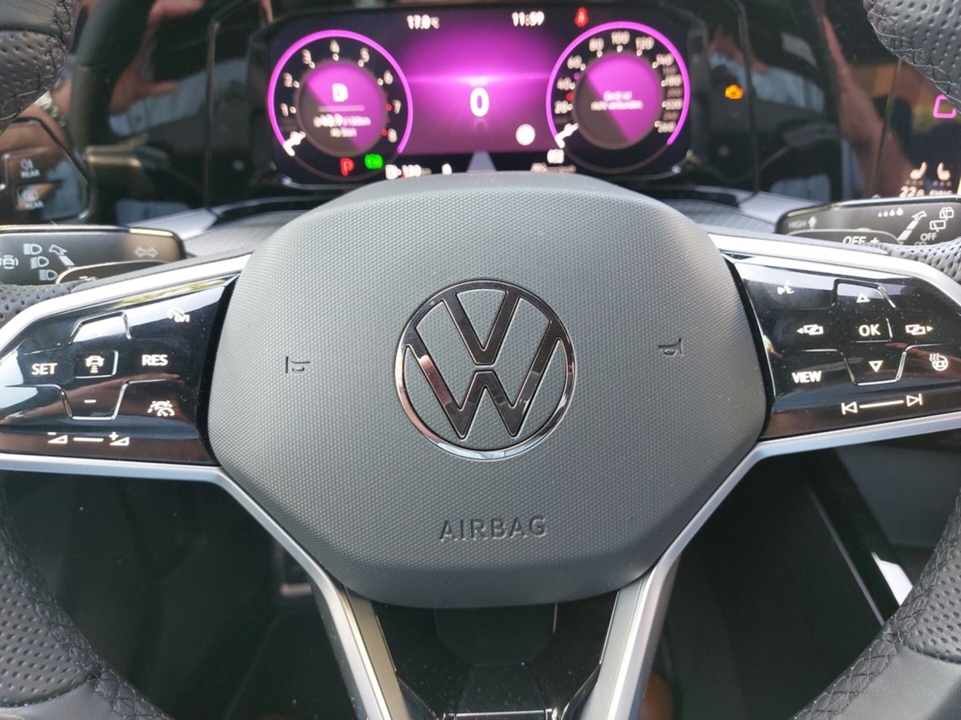 Volkswagen Golf R-Line
