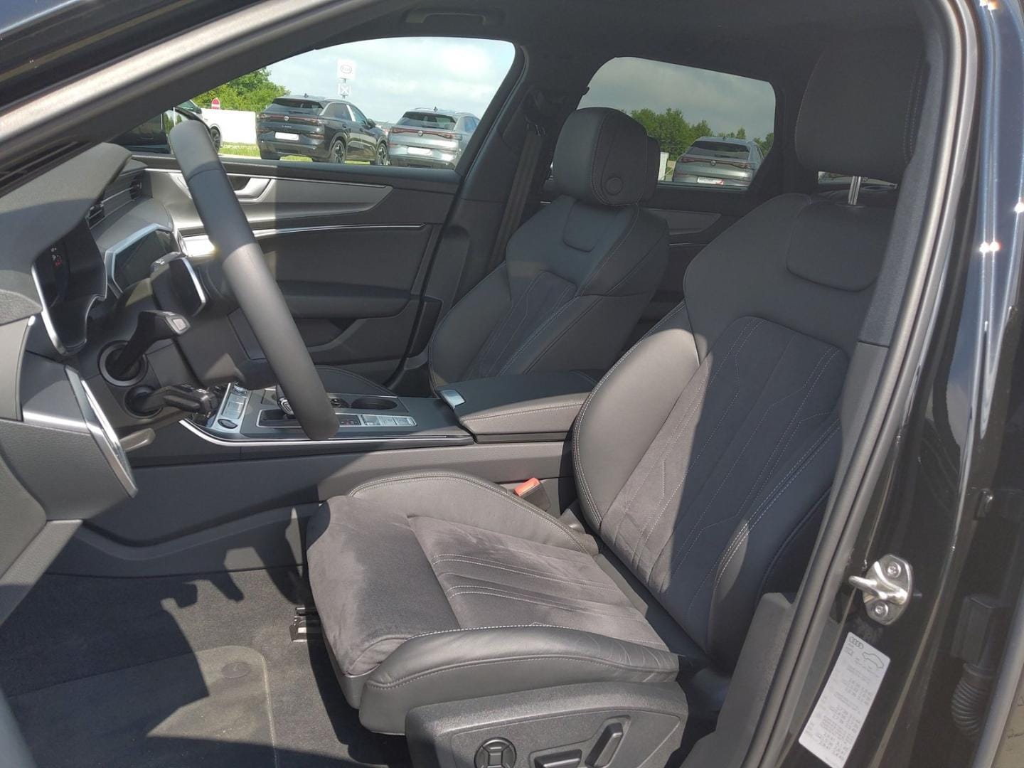 Bild über Audi A6 Avant TFSI e advanced 50 TFSI e quattro S tronic - für weitere Informationen kontaktieren Sie den Audi Partner
