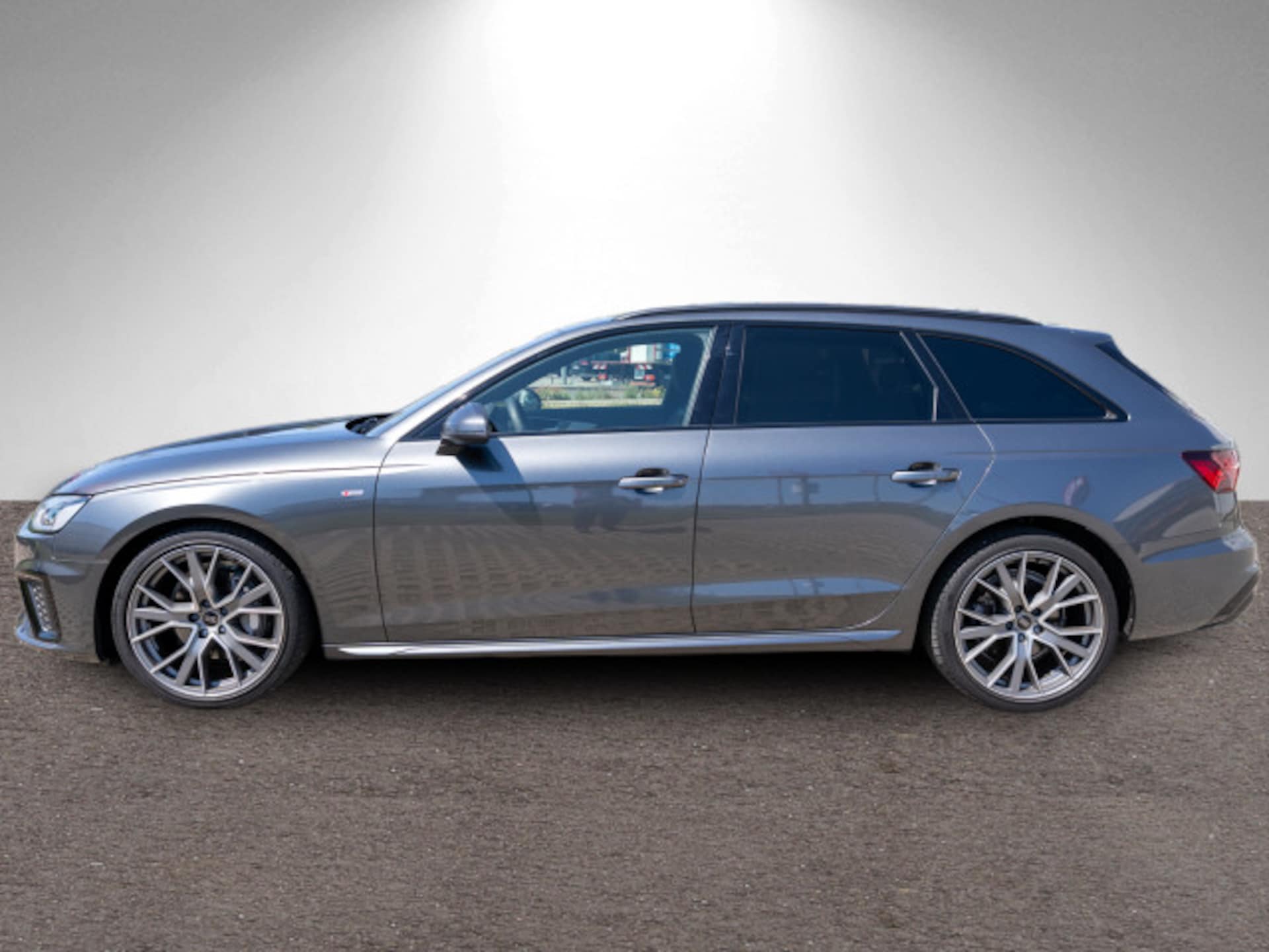 Audi A4 Avant S line