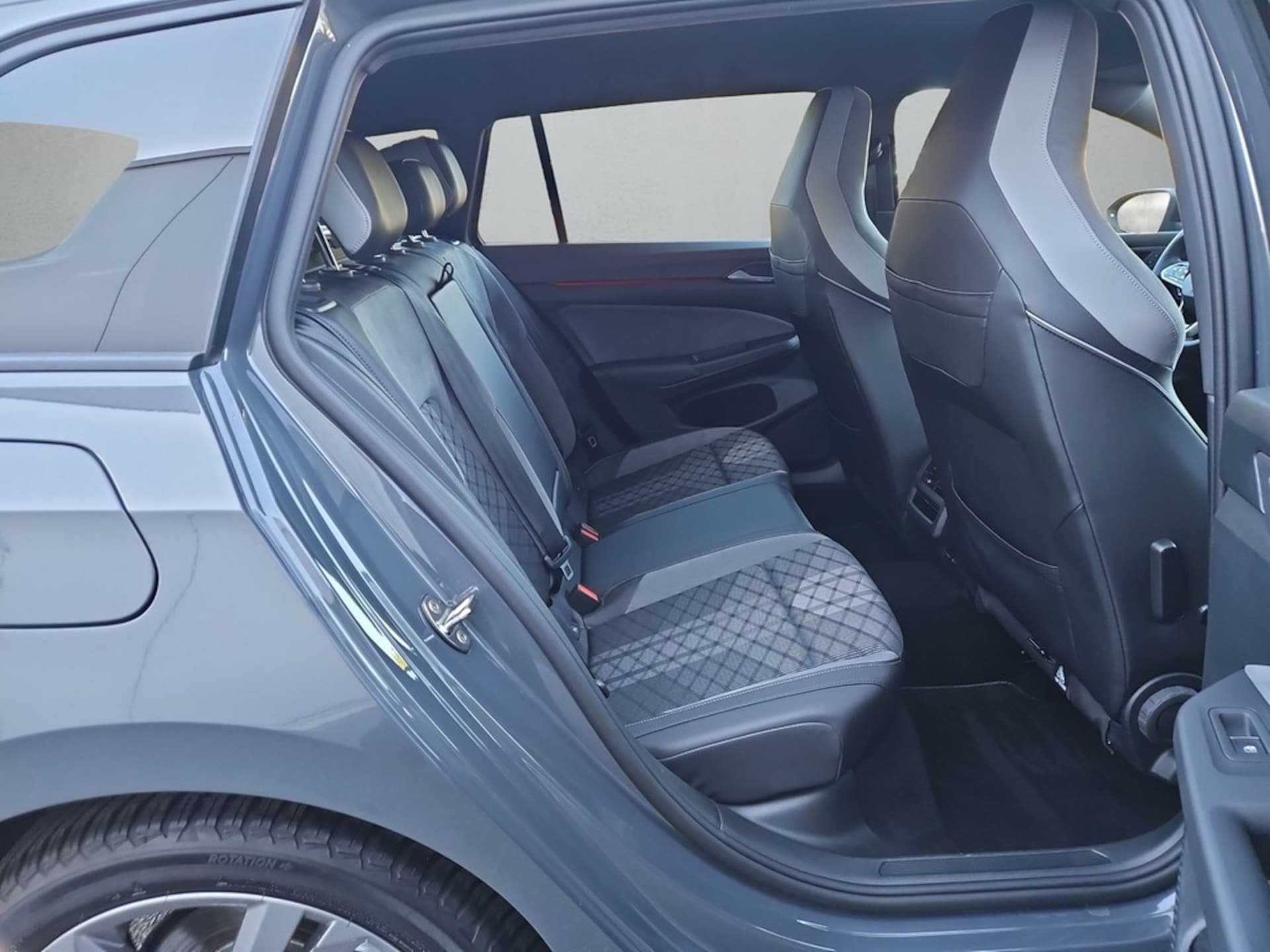 Volkswagen Golf Variant R-Line