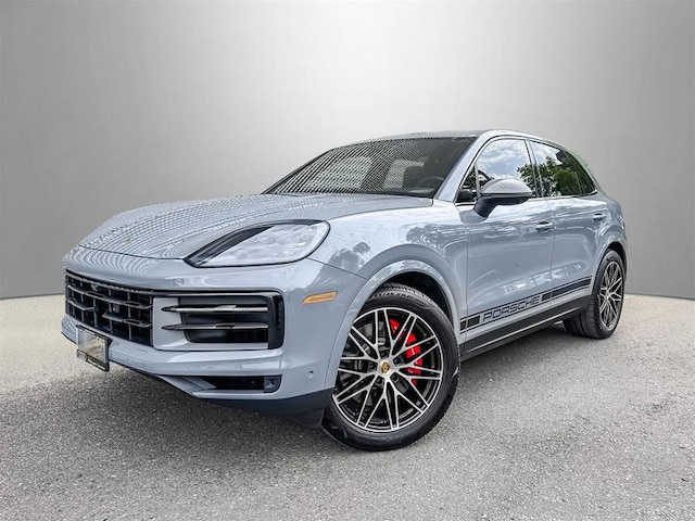 Photo of 2024 Porsche Cayenne 
