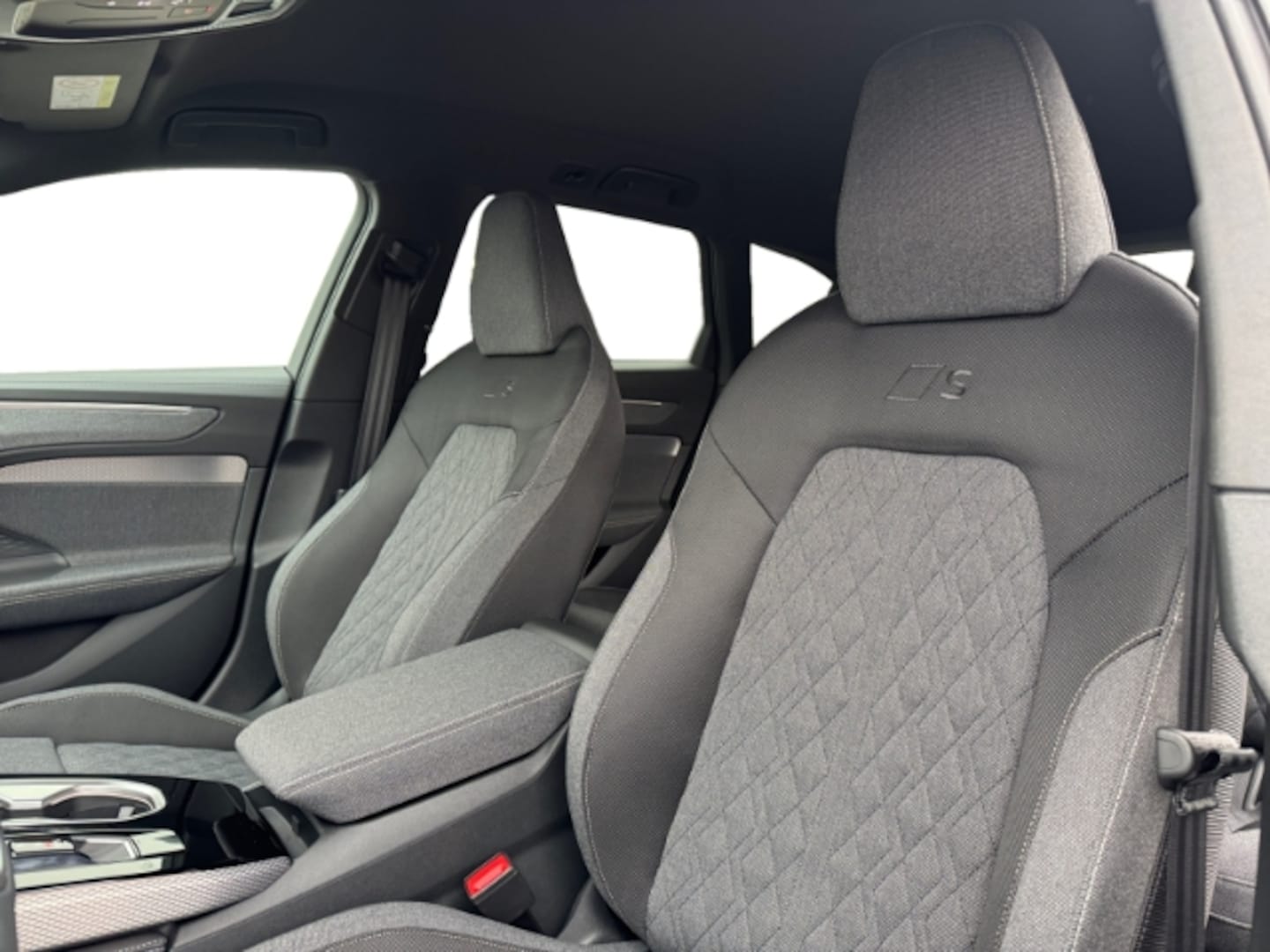 Bild über Audi A6 Avant TDI quattro 150 kW S tronic - für weitere Informationen kontaktieren Sie den Audi Partner