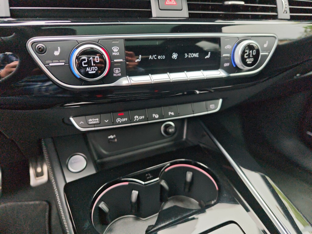 Image about Audi A4 Avant S line 40 TDI quattro S tronic