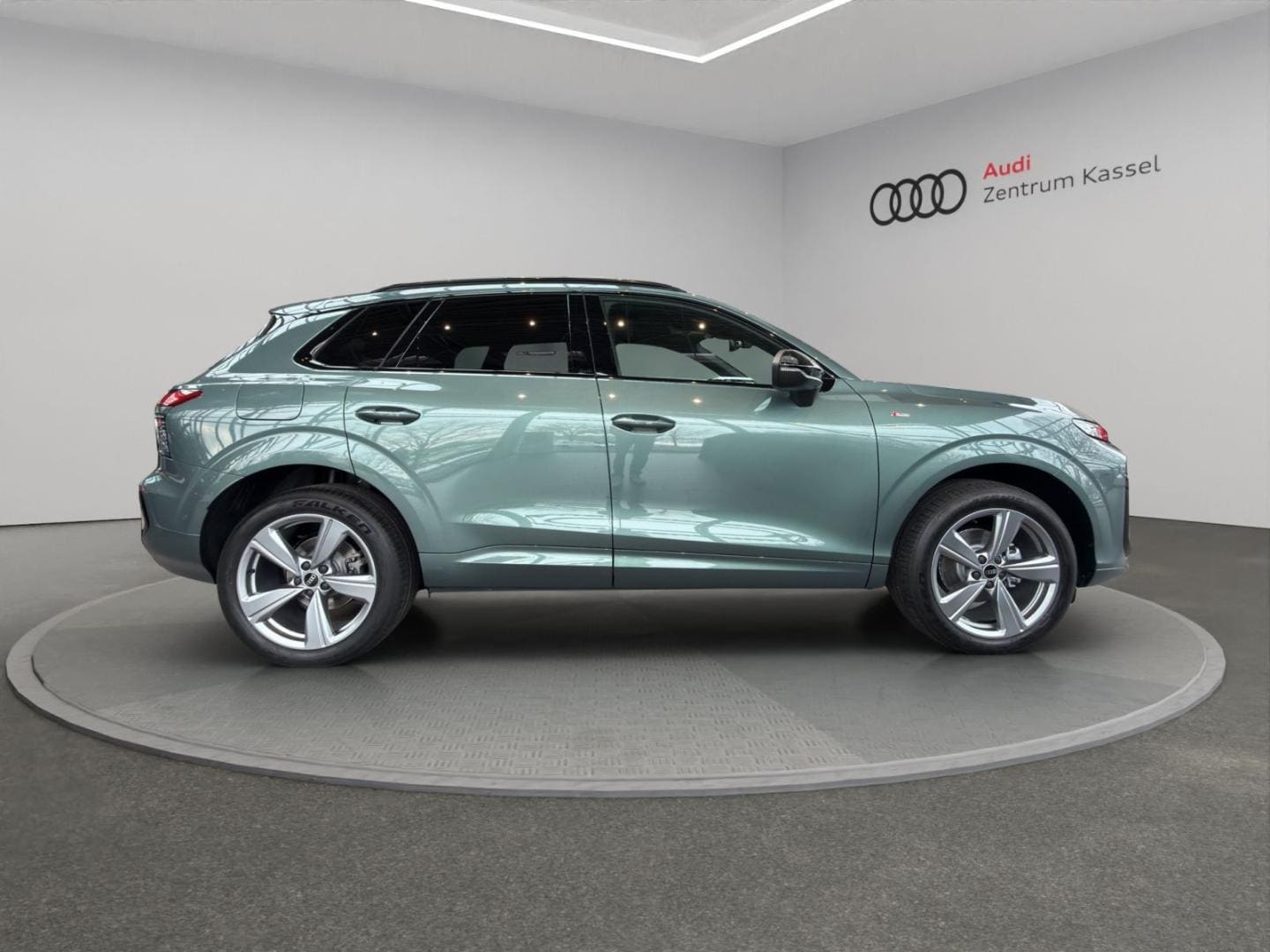 Bild über Audi Q3 SUV TFSI 110 kW S tronic - für weitere Informationen kontaktieren Sie den Audi Partner