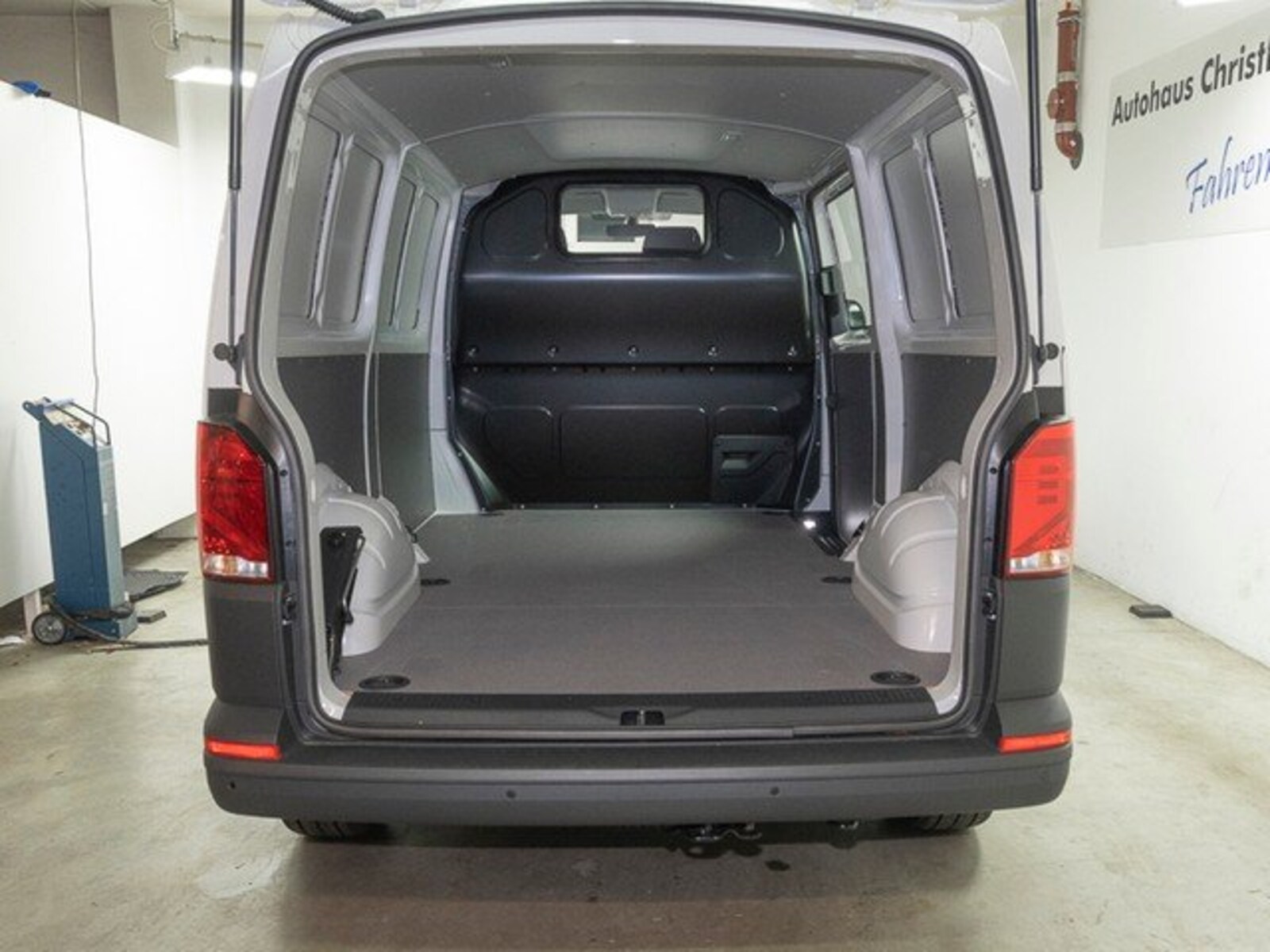 Volkswagen T6.1 Transporter Kasten langer Radstand – Bild 16