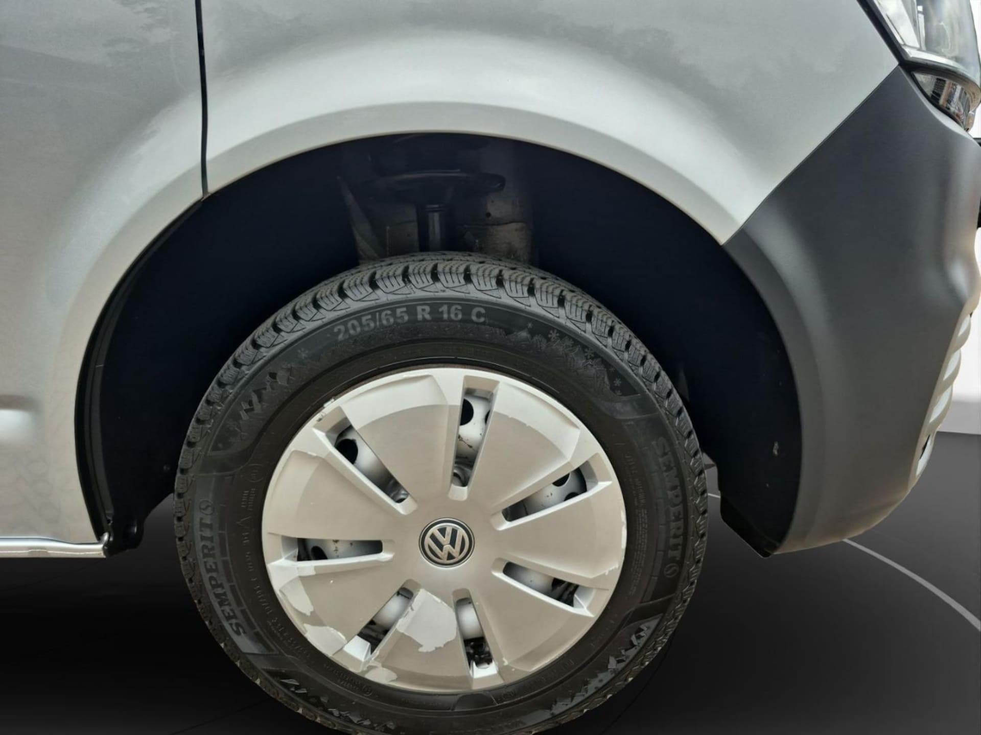 Volkswagen T6.1 Transporter Kombi langer Radstand