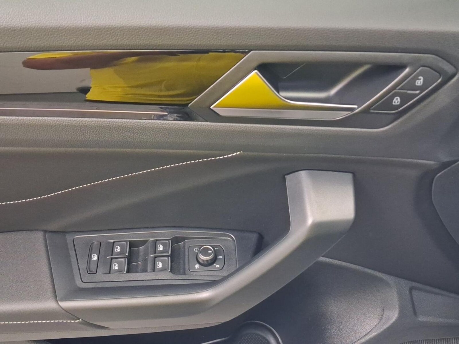 Volkswagen T-Roc – Bild 8