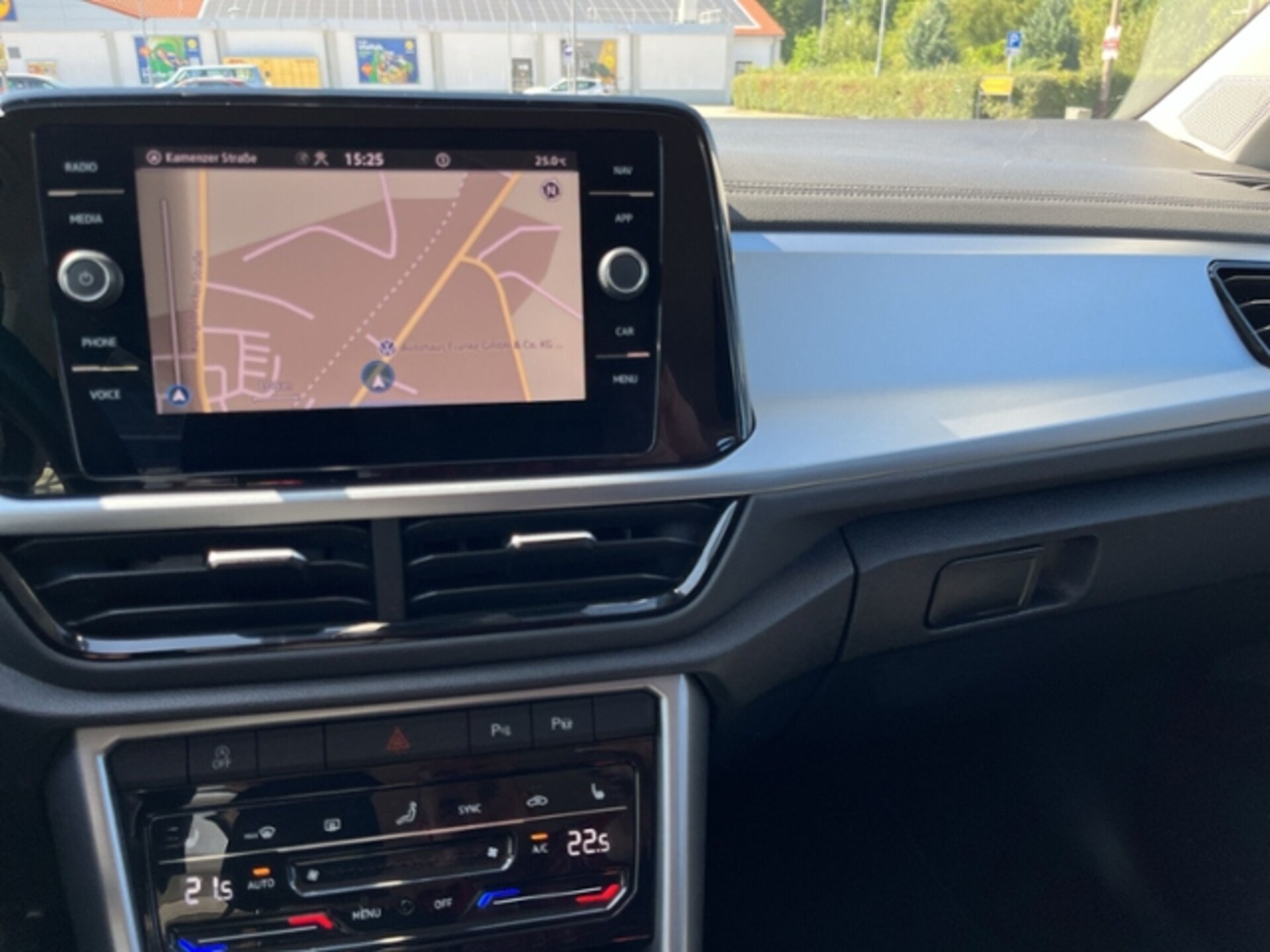 Volkswagen T-Roc Life