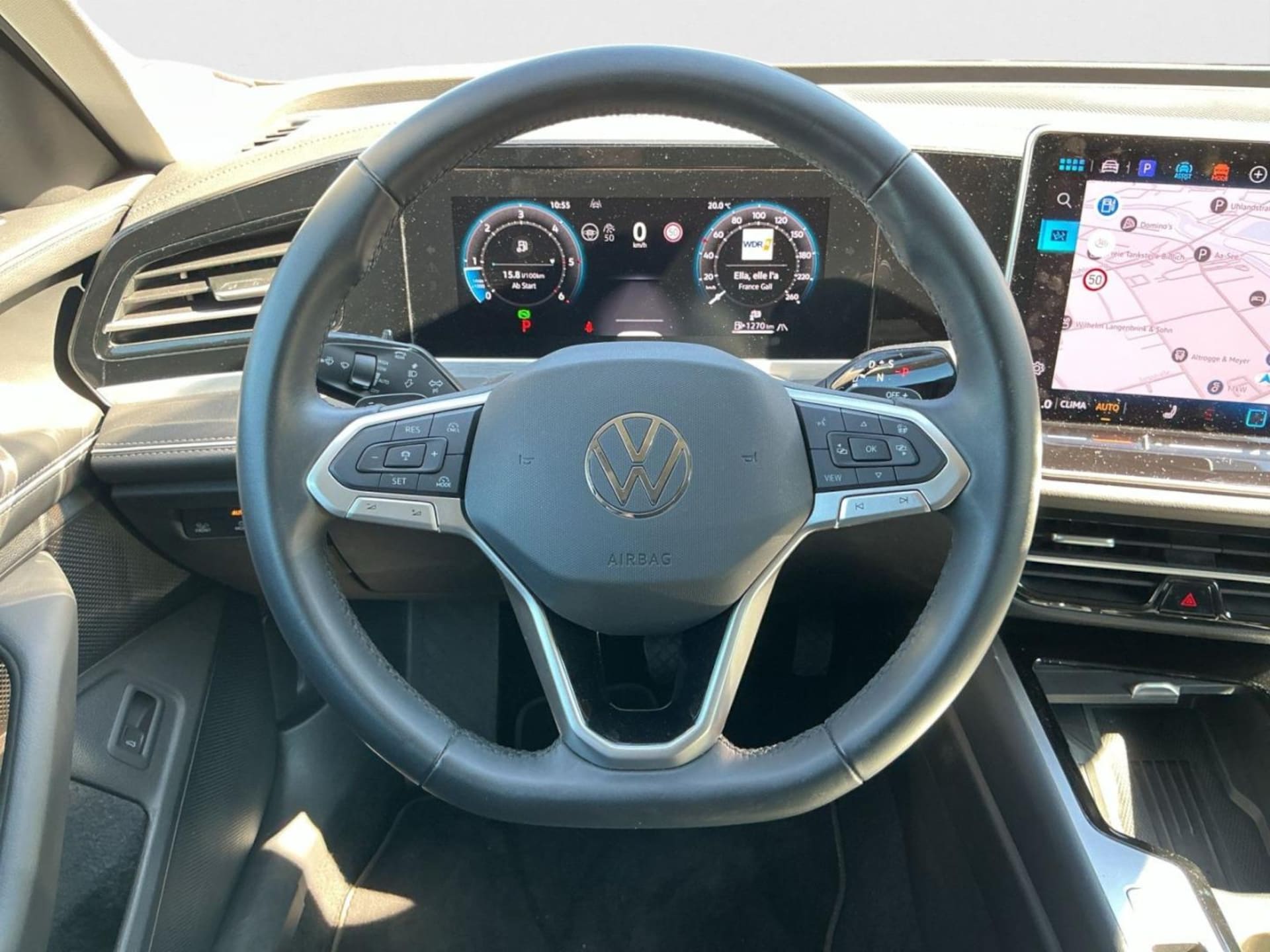 Volkswagen Passat Elegance