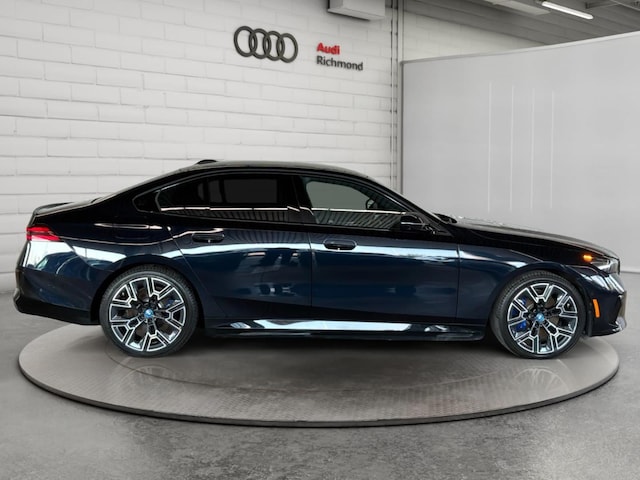 2025 BMW i5