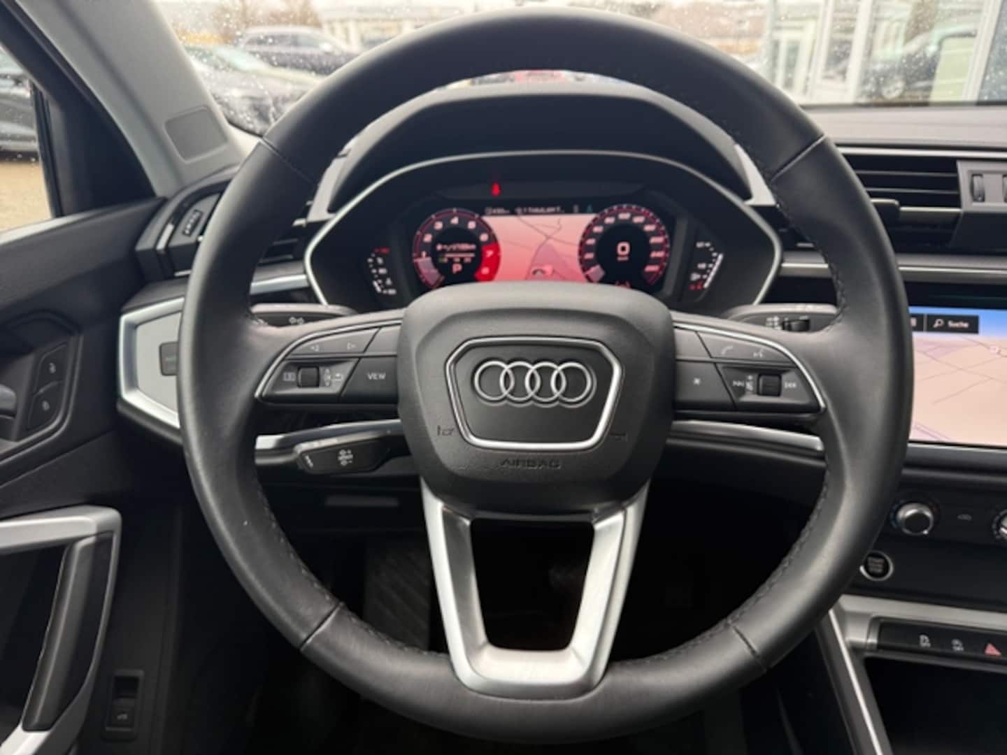 Bild über Audi Q3 advanced 35 TFSI S tronic - für weitere Informationen kontaktieren Sie den Audi Partner