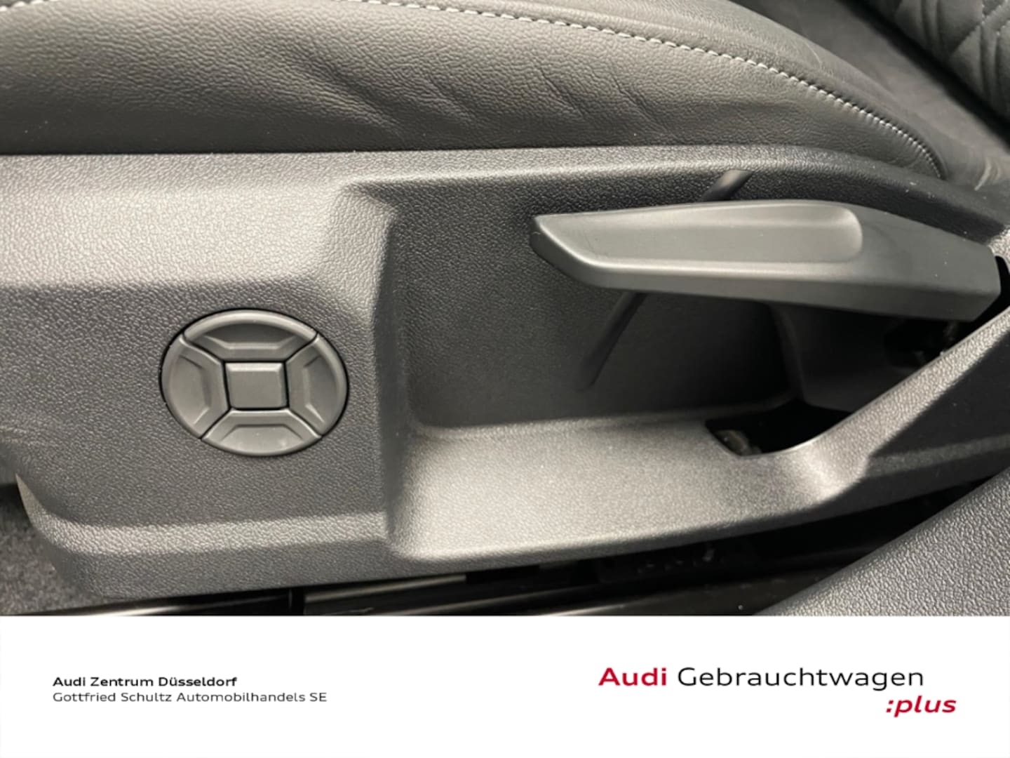 Bild über Audi S3 Sportback TFSI quattro S tronic - für weitere Informationen kontaktieren Sie den Audi Partner
