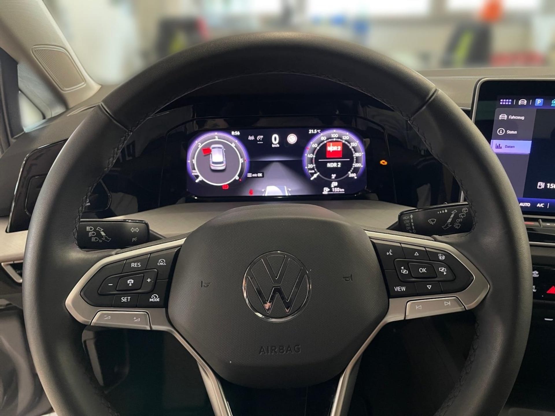 Volkswagen Golf Life