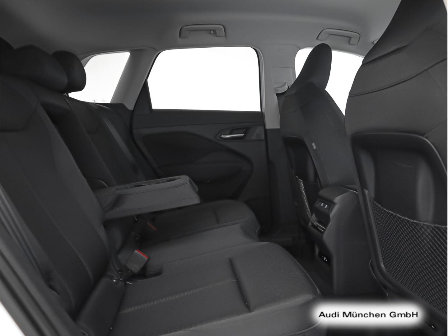 Bild über Audi Q3 SUV TFSI 110 kW S tronic - für weitere Informationen kontaktieren Sie den Audi Partner