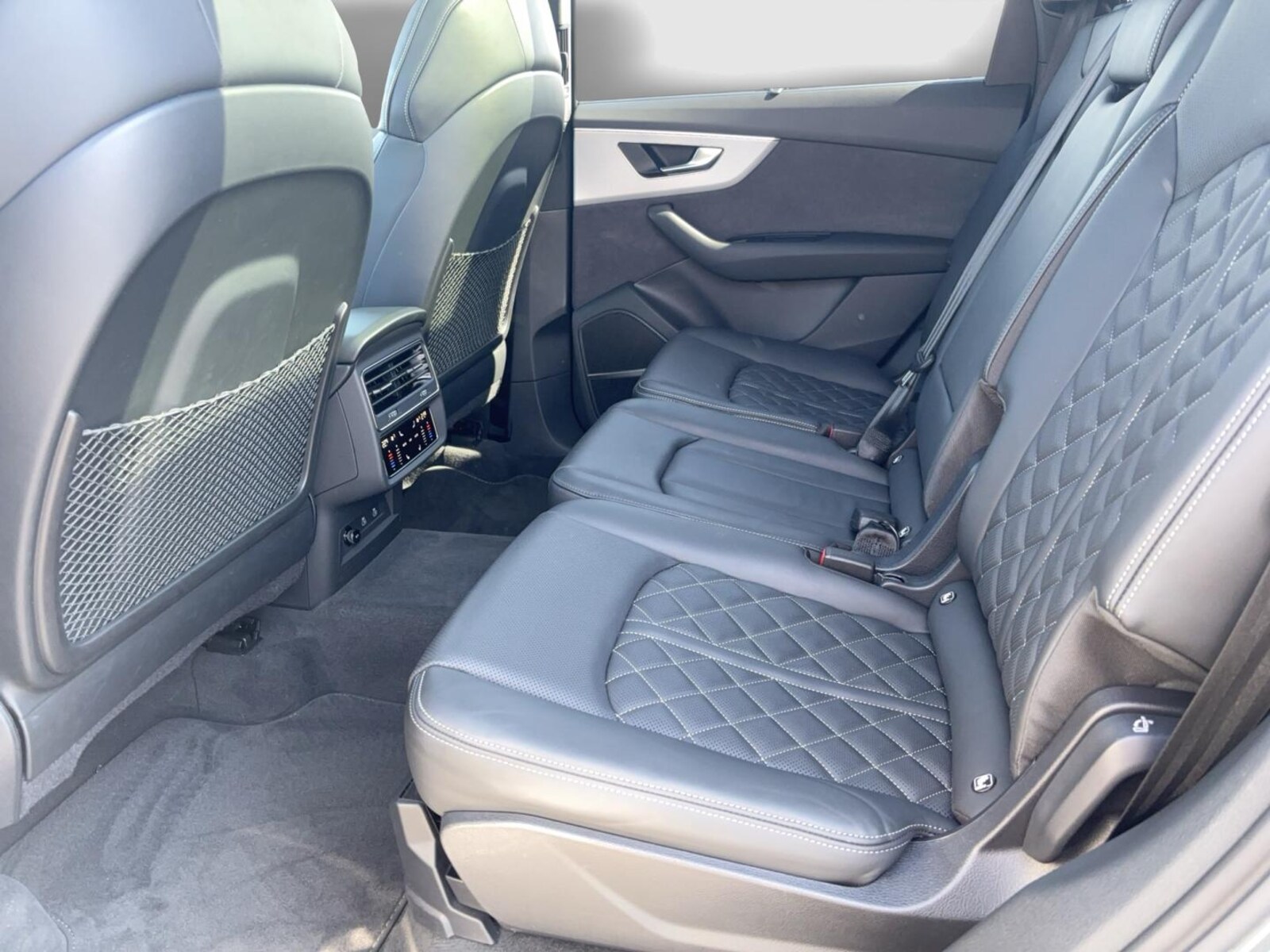 Audi SQ7 – Bild 12