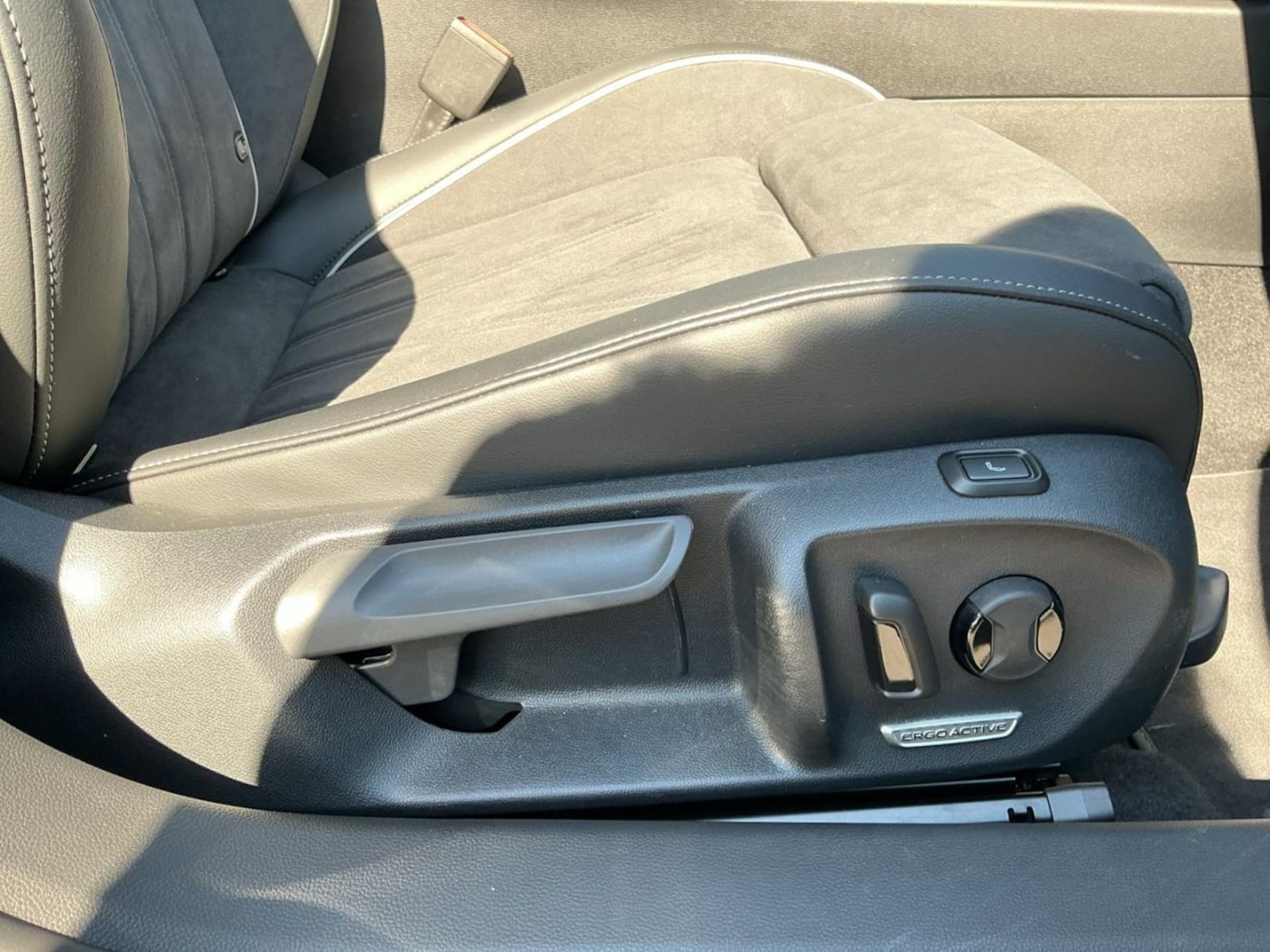 Volkswagen Passat Elegance