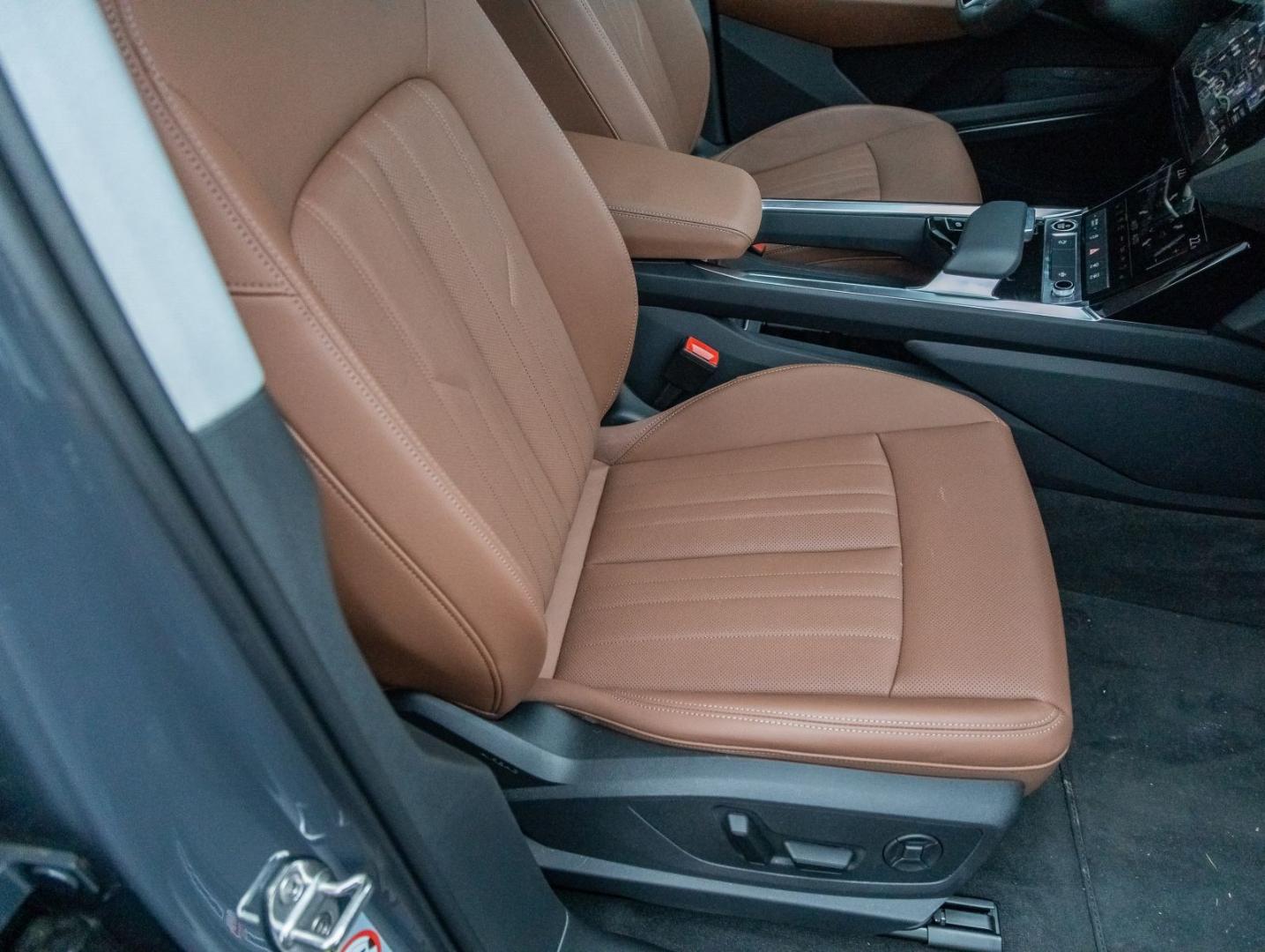 Image about Audi Q8 e-tron S line 50 e-tron quattro