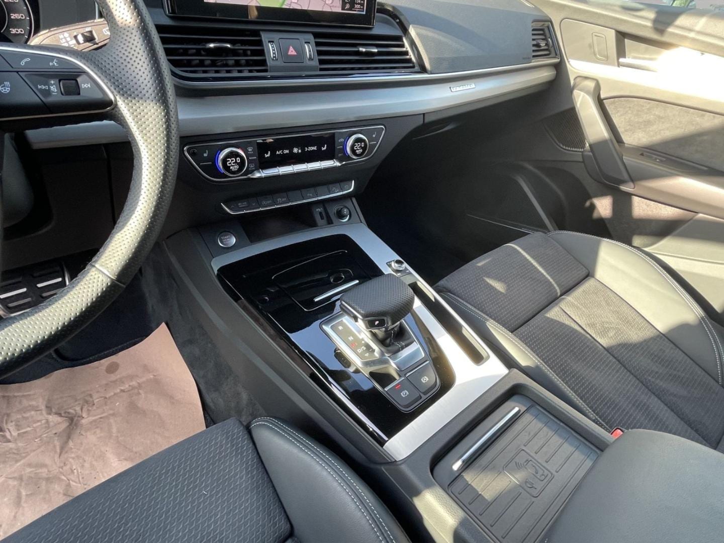 Bild über Audi Q5 40 TDI quattro S tronic - für weitere Informationen kontaktieren Sie den Audi Partner