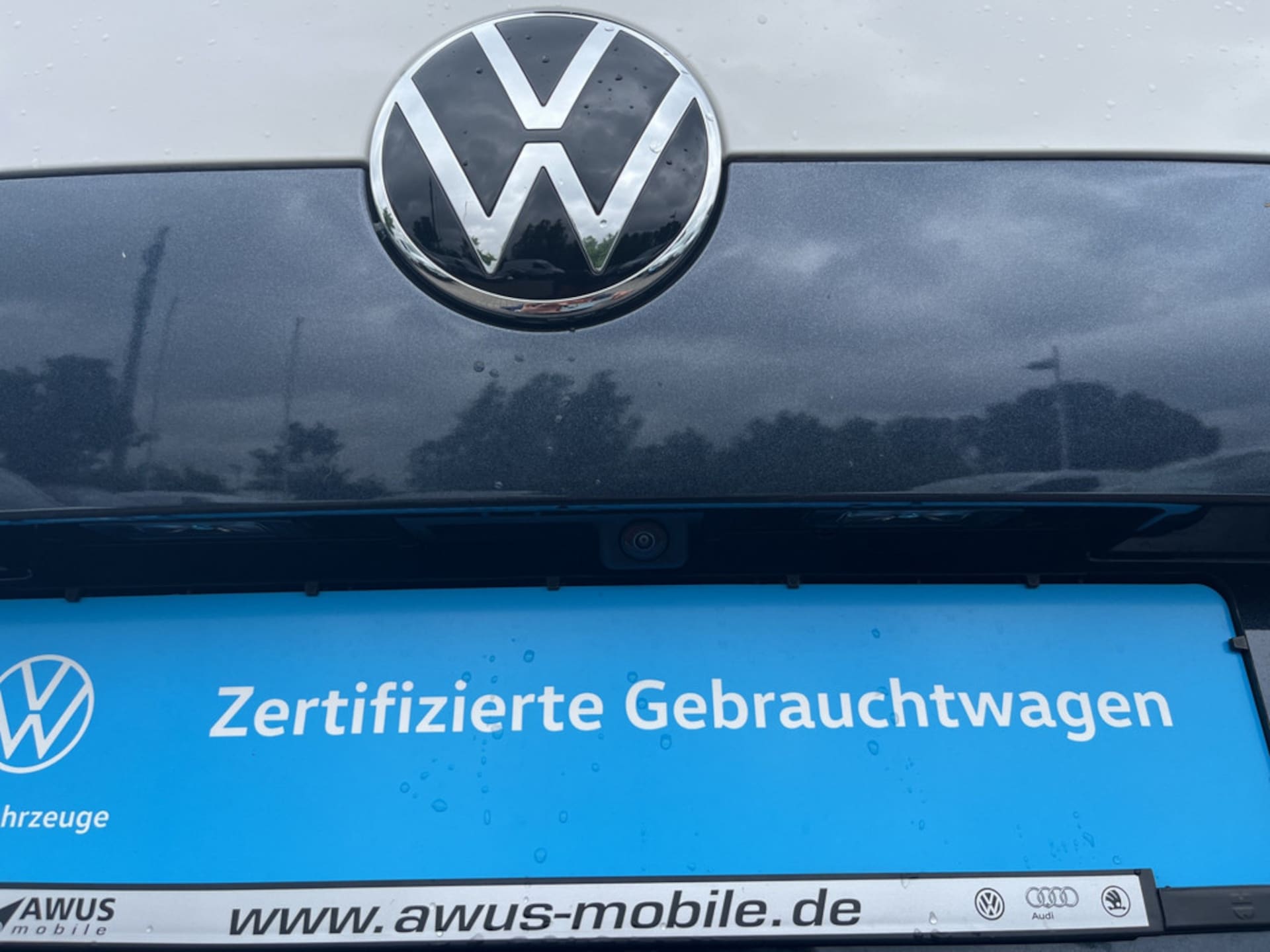 Volkswagen Multivan Langversion Basis-Modell