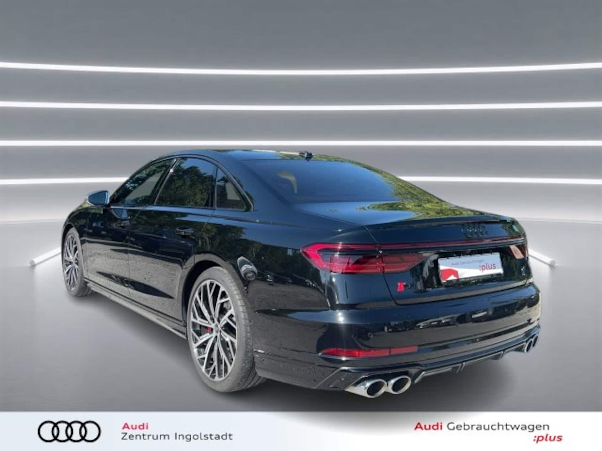 Audi S8