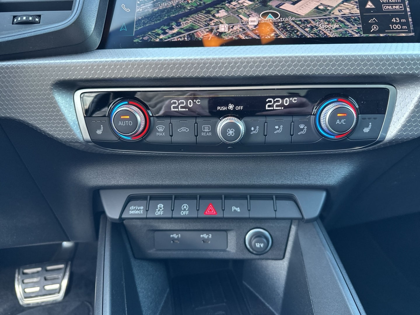 Bild über Audi A1 Sportback S line 40 TFSI S tronic - für weitere Informationen kontaktieren Sie den Audi Partner