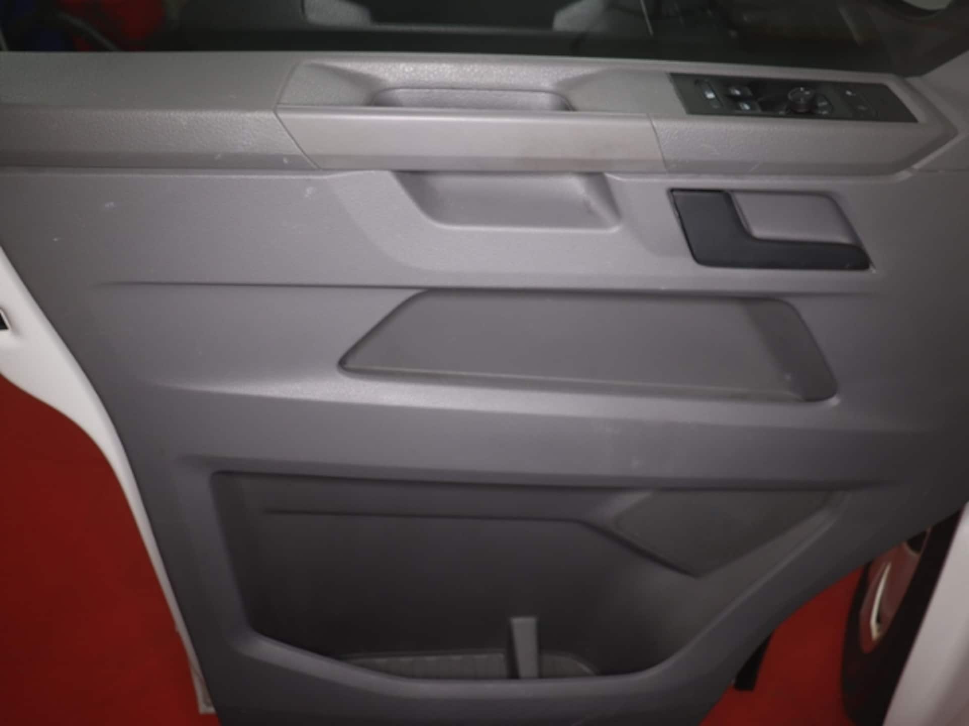 Volkswagen T6.1 Transporter Kasten kurzer Radstand