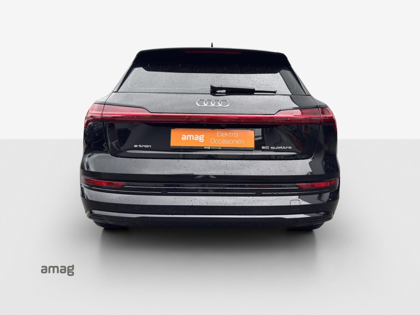 Image about Audi e-tron Attraction advanced 50 quattro 230,00 kW