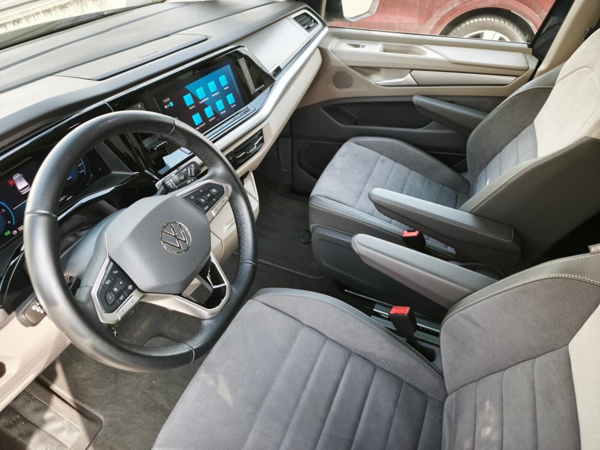 Volkswagen Multivan długi rozstaw osi Life